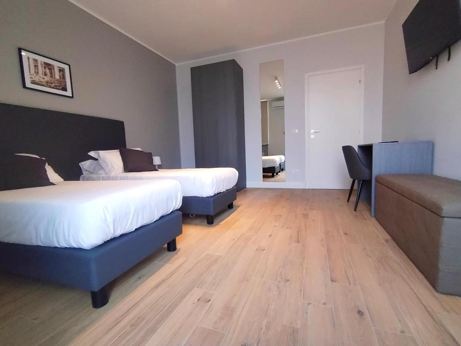 Hh Hermoso Housing Asti Exterior photo