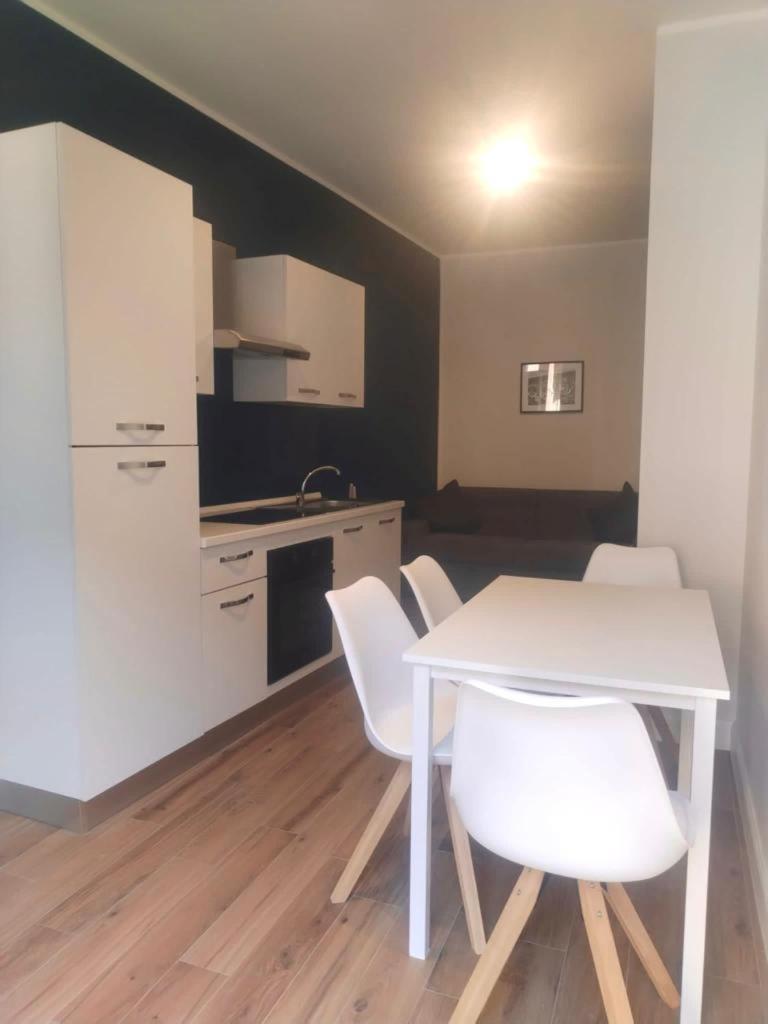 Hh Hermoso Housing Asti Exterior photo